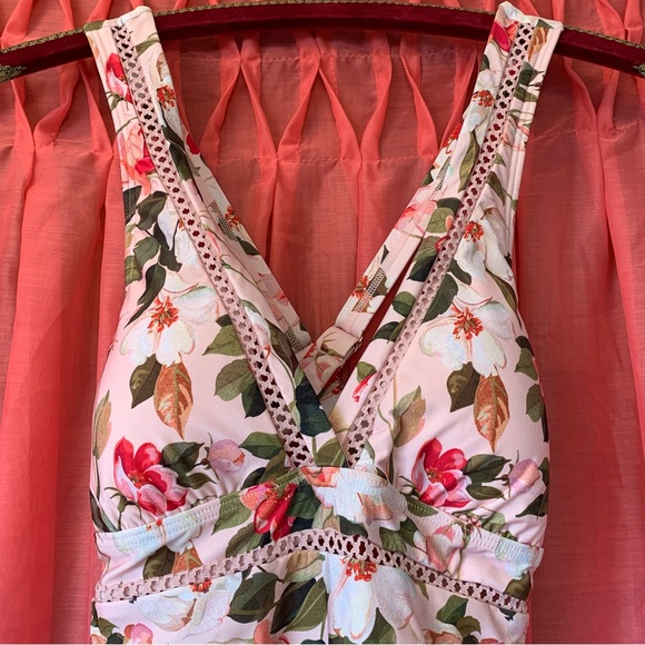 *NWT* Antonio Melani Rose Roulette One Piece Swim Suit - Picture 2 of 9